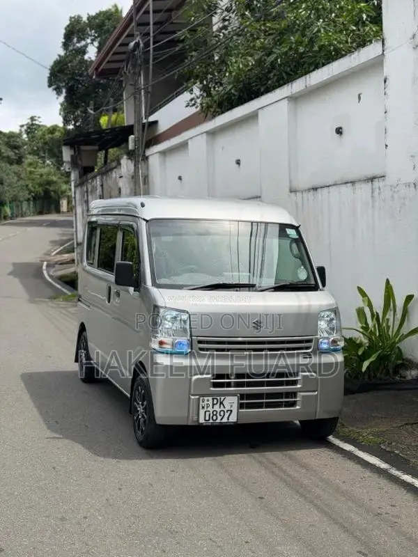 Suzuki DA17 2018 Van (Used)