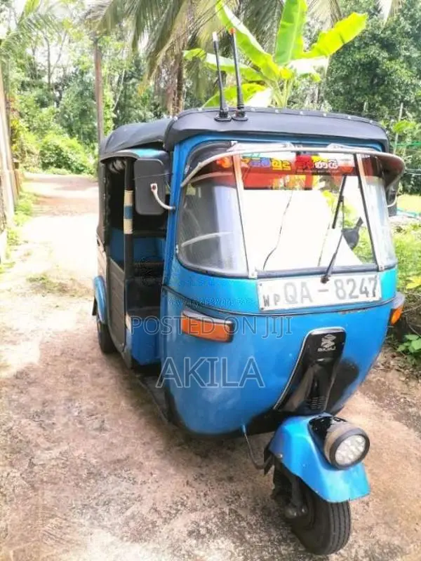 Bajaj RE 2 Stroke 2005 Three Wheel (Used)