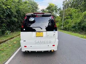 Toyota Noah KR42 2001 Van (Used)