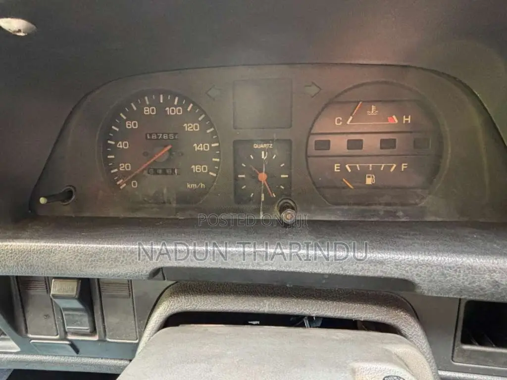 Toyota CR27 1992 Van (Used)