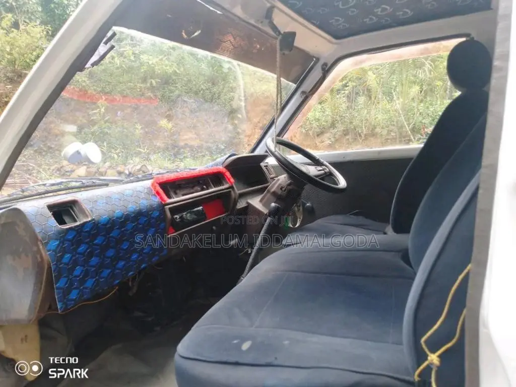 Nissan Vanette 1984 Van (Used)