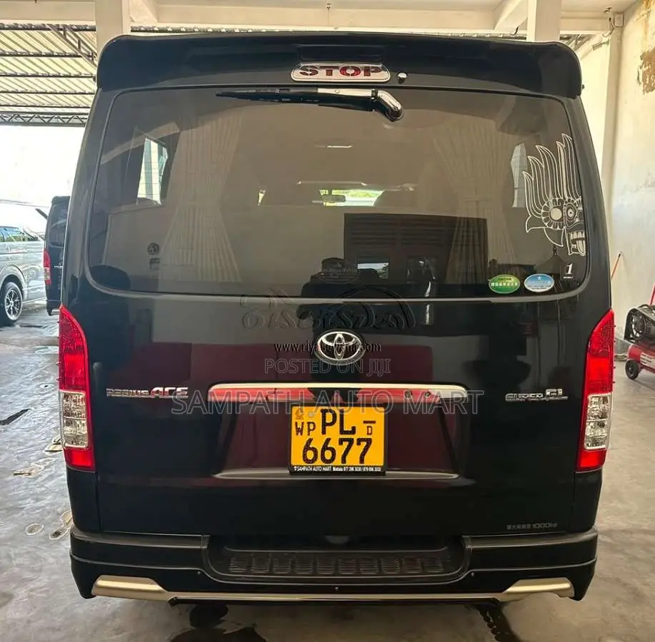 Toyota Kdh 201 Super GL Dark Prime PL 2017 Van (Used)