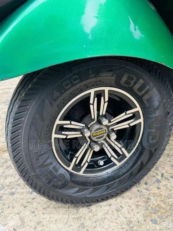 Bajaj 4 Stroke 2009 Three Wheel (Used)