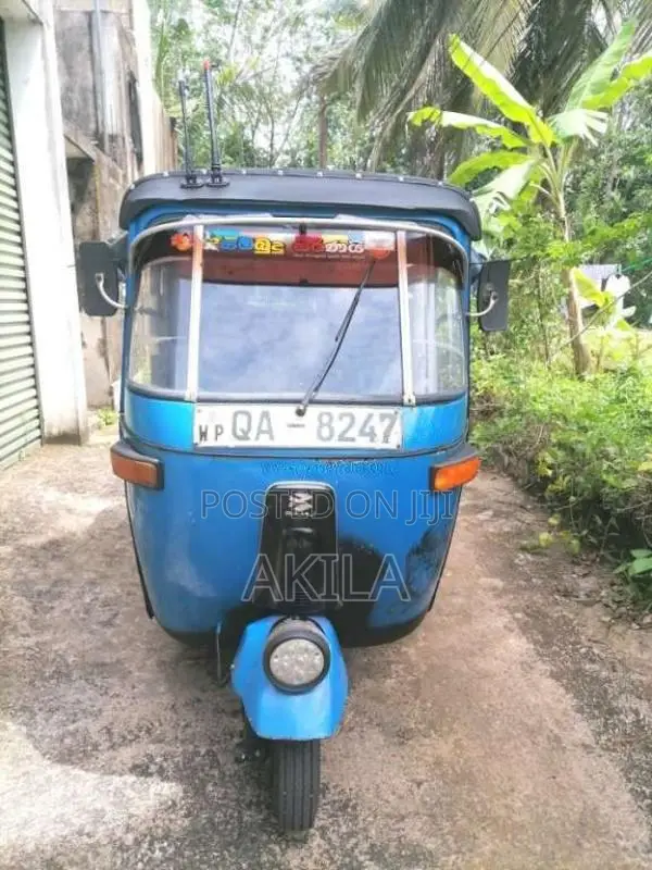 Bajaj RE 2 Stroke 2005 Three Wheel (Used)