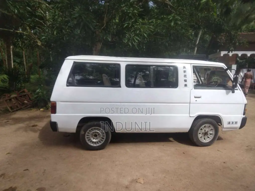Mitsubishi L300 1983 Van (Used)