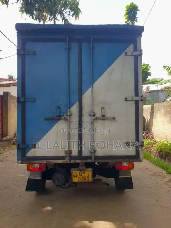 Piaggio Ape 2006 Three Wheel (Used)