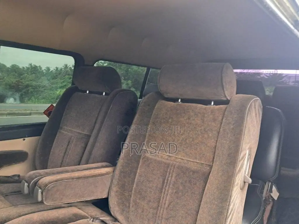 Mitsubishi PO15 2011 Van (Used)
