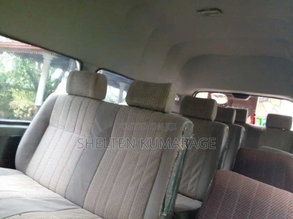 Nissan Caravan 1982 Van (Used)