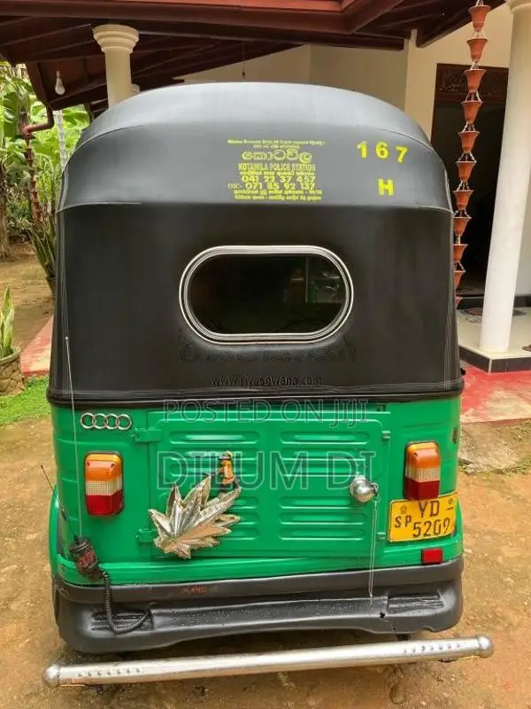 Bajaj 4 stroke 2010 Three Wheel (Used)