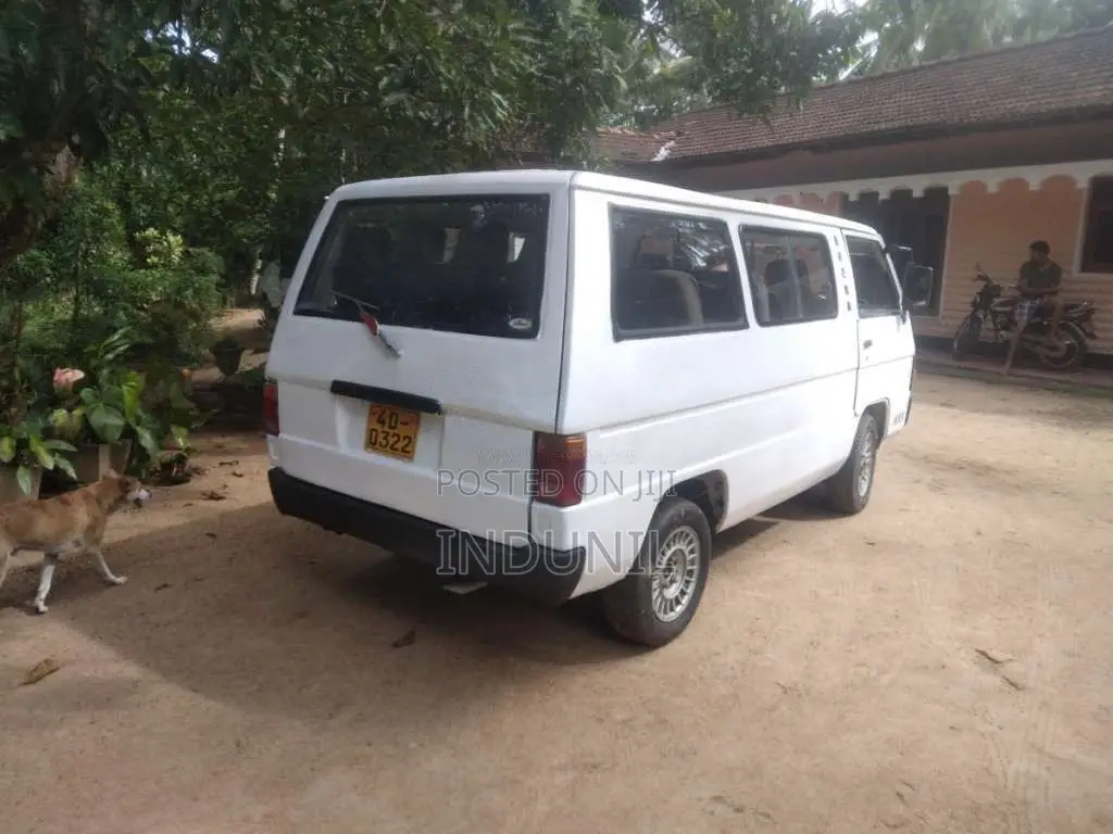 Mitsubishi L300 1983 Van (Used)