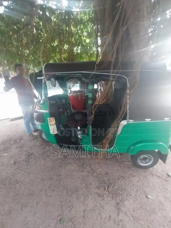 Bajaj RE 2015 Three Wheel (Used)