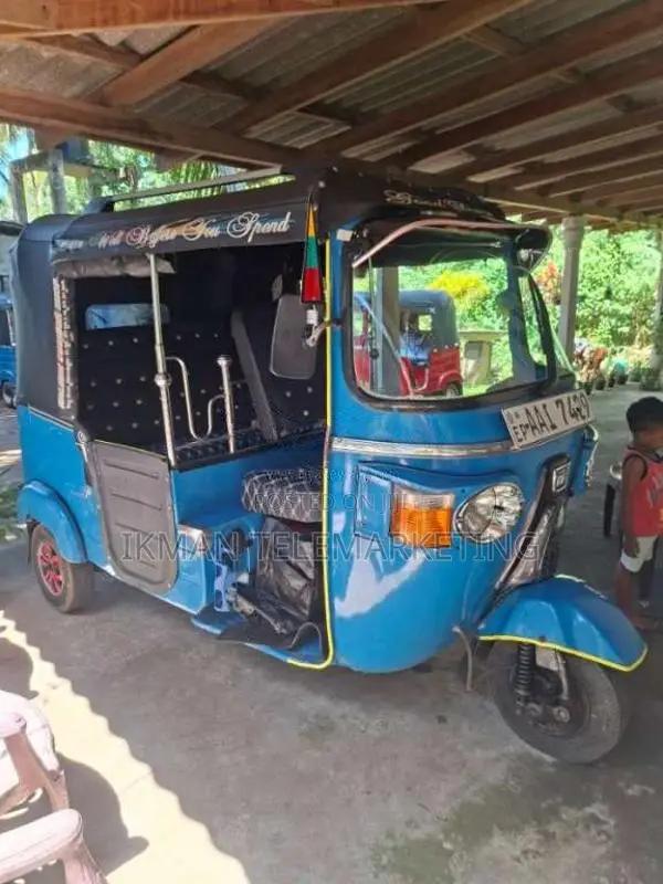 Bajaj 4 Stroke 2013 Three Wheel (Used)