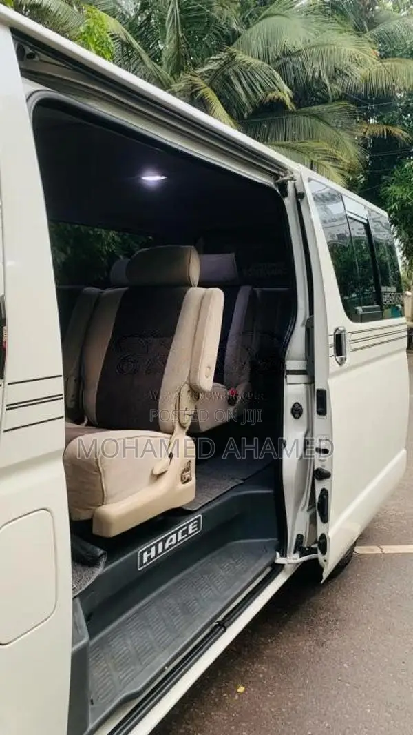 Toyota KDH 2008 Van (Used)