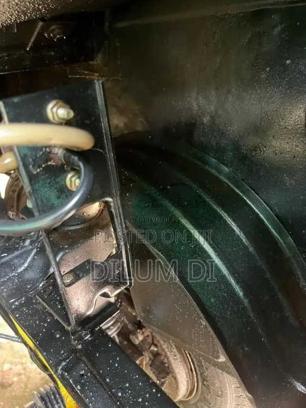 Bajaj 4 stroke 2010 Three Wheel (Used)