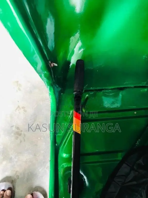 Bajaj RE 2 Stroke 1999 Three Wheel (Used)