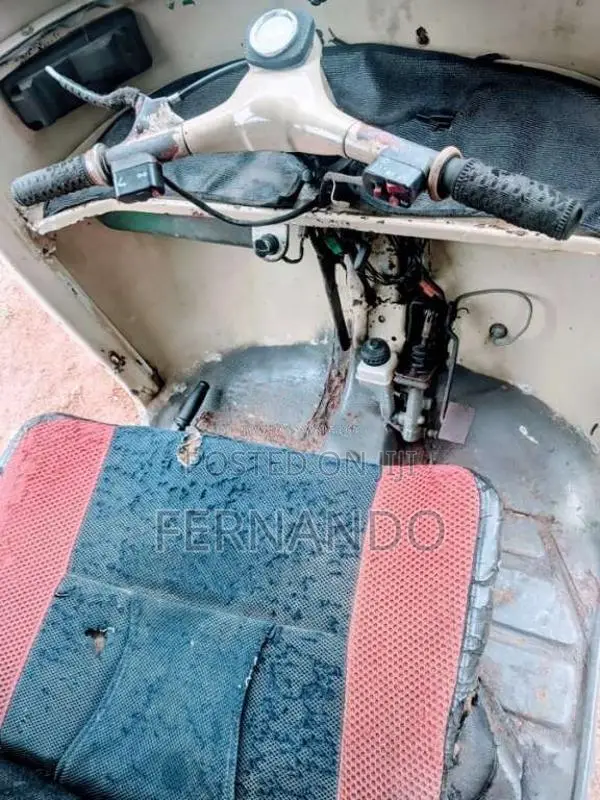 Bajaj 2 Stroke 1996 Three Wheel (Used)
