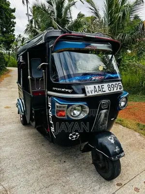 Bajaj RE 205 2012 Three Wheel (Used)