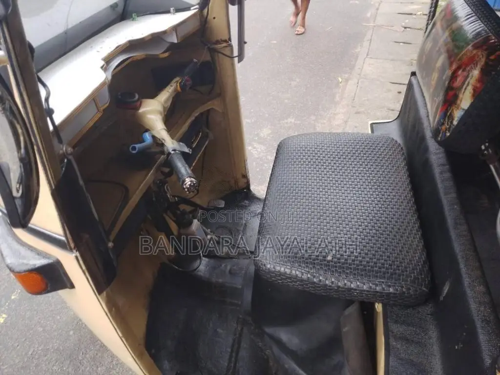 Bajaj 2 stroke 1998 Three Wheel (Used)