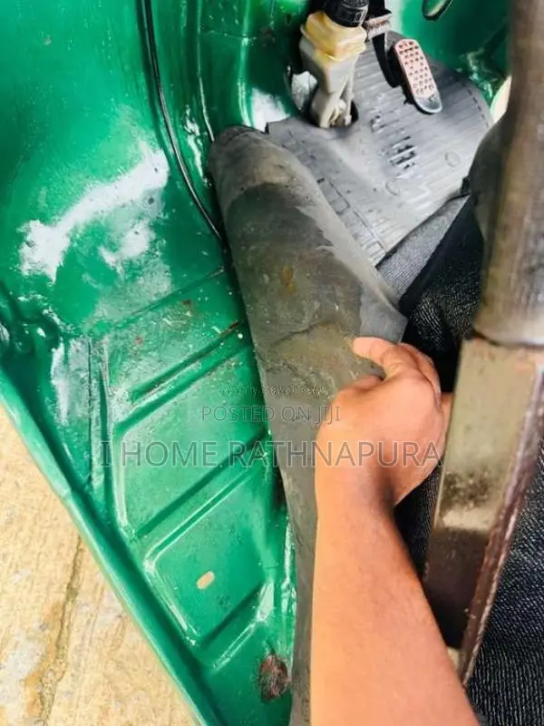 Bajaj 4 Stroke 2009 Three Wheel (Used)
