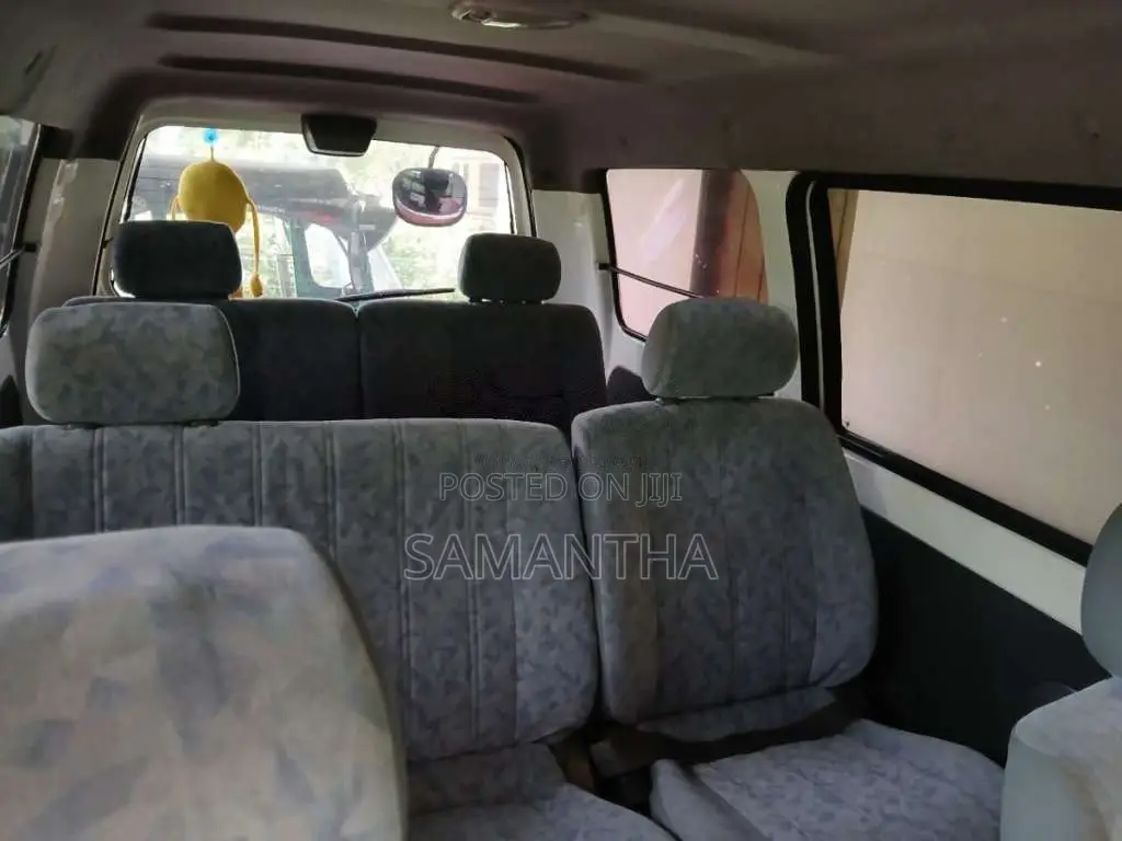 Toyota Noah 1998 Van (Used)