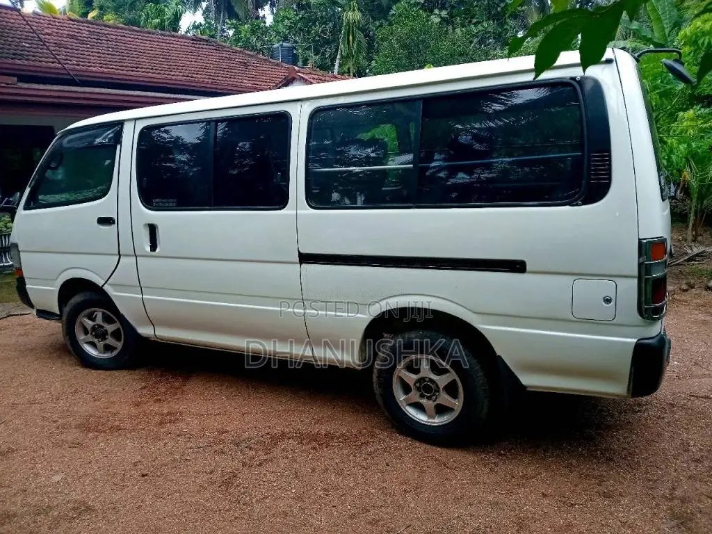 Toyota HIACE DOLPHIN 1995 Van (Used)