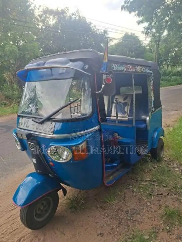 Bajaj 4 Stroke 2011 Three Wheel (Used)