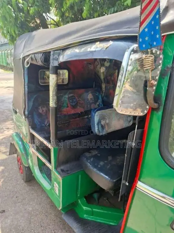 Bajaj RE 2 Stroke 2006 Three Wheel (Used)