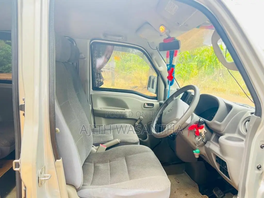 Suzuki Suzuki 2015 Van (Used)