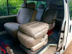 Toyota HIACE DOLPHIN 1995 Van (Used)