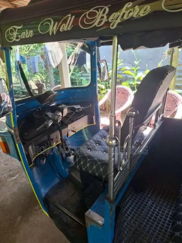 Bajaj 4 Stroke 2013 Three Wheel (Used)
