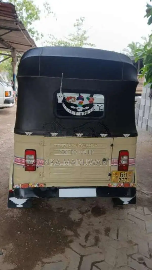 Bajaj 2 Stroke 2000 Three Wheel (Used)
