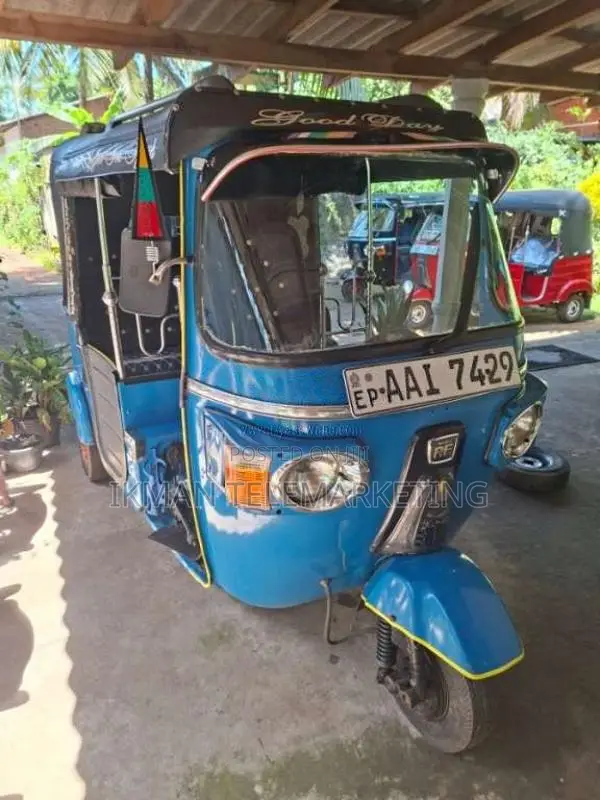 Bajaj 4 Stroke 2013 Three Wheel (Used)