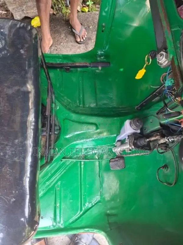 Bajaj RE 2 Stroke 2006 Three Wheel (Used)