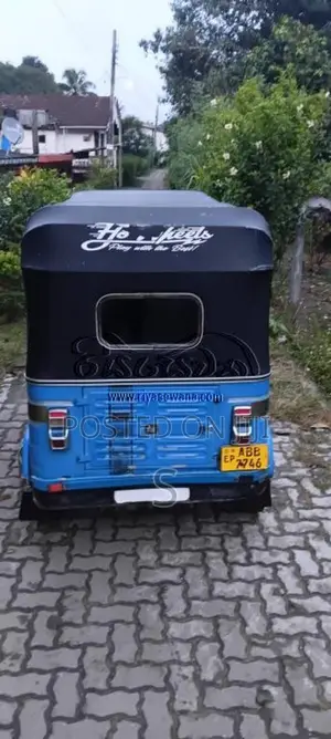 Bajaj RE 2015 Three Wheel (Used)