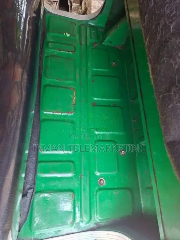 Bajaj RE 2 Stroke 2006 Three Wheel (Used)