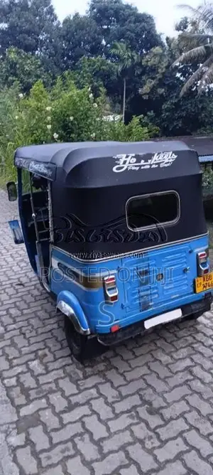 Bajaj RE 2015 Three Wheel (Used)
