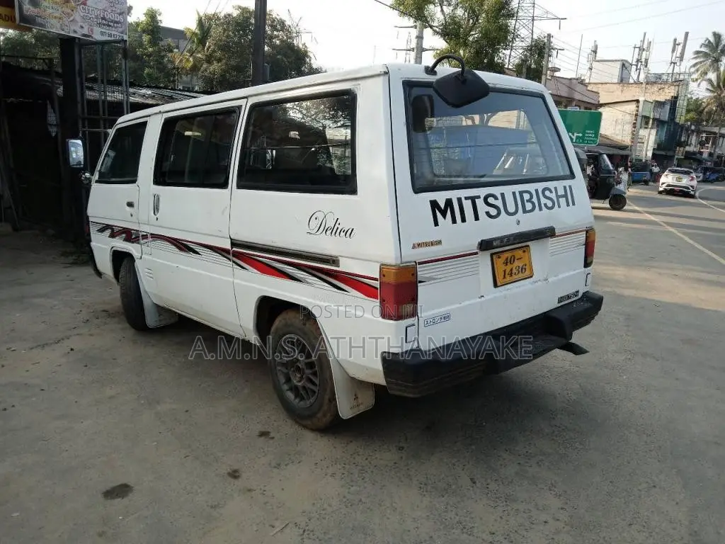 Mitsubishi Delica 1984 Van (Used)