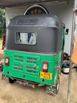Bajaj 4 stroke 2014 Three Wheel (Used)