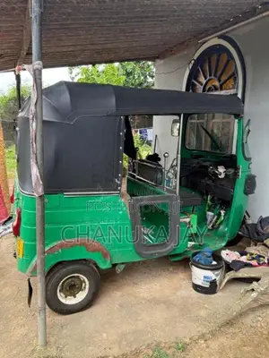 Bajaj 4 stroke 2014 Three Wheel (Used)
