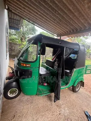 Bajaj 4 stroke 2014 Three Wheel (Used)