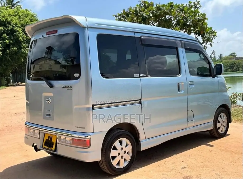 Daihatsu Hijet 2025 Van (Used)