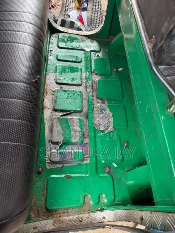 Bajaj 4 stroke 2014 Three Wheel (Used)