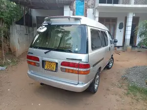 Toyota CR27 1996 Van (Used)