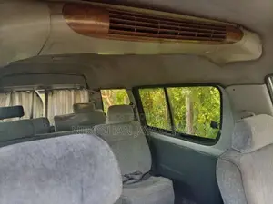 Toyota CR27 1996 Van (Used)