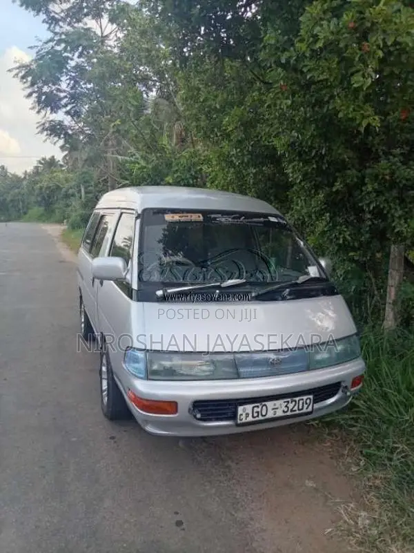 Toyota CR27 1996 Van (Used)