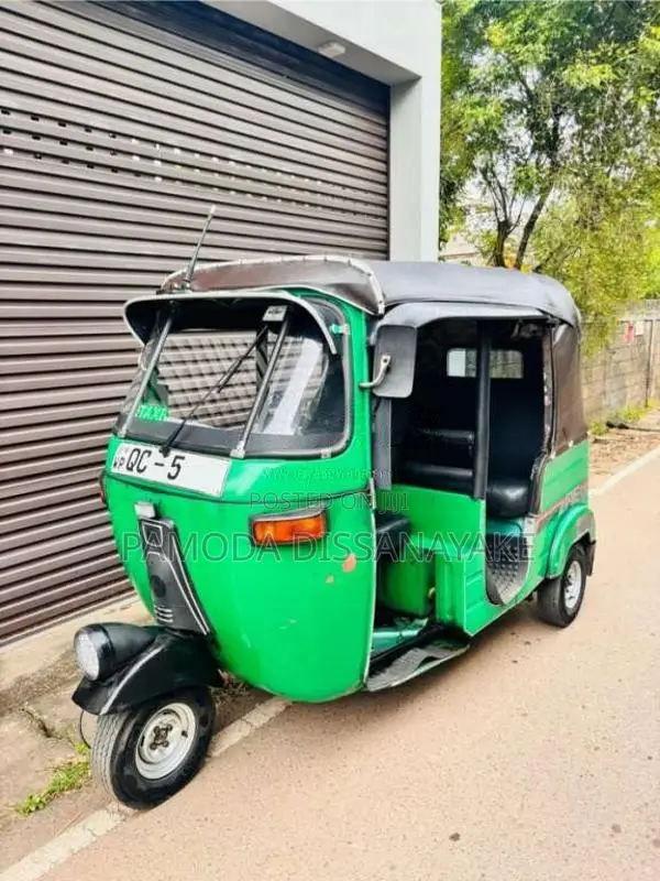 Bajaj RE 2 Stroke 2005 Three Wheel (Used)