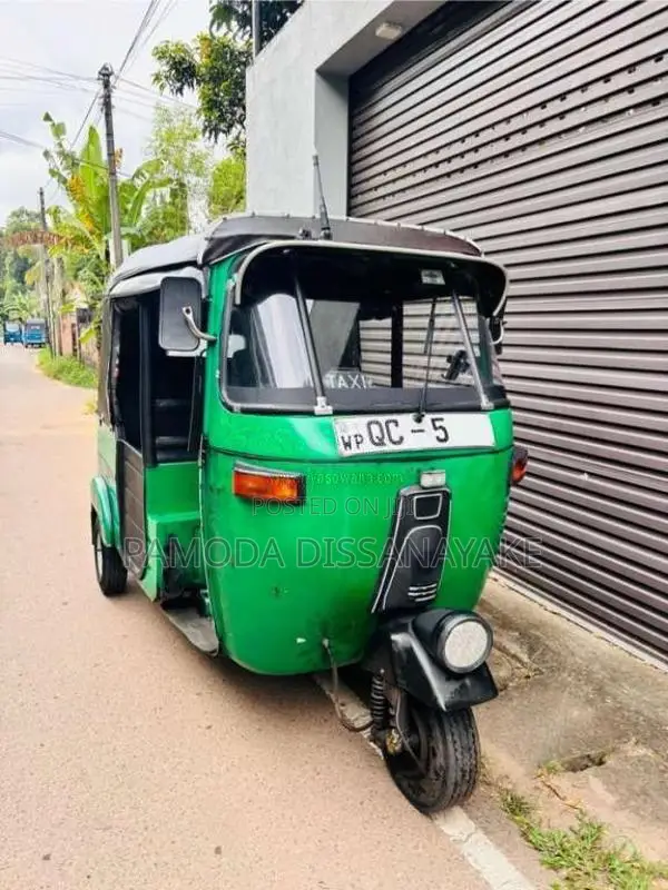 Bajaj RE 2 Stroke 2005 Three Wheel (Used)