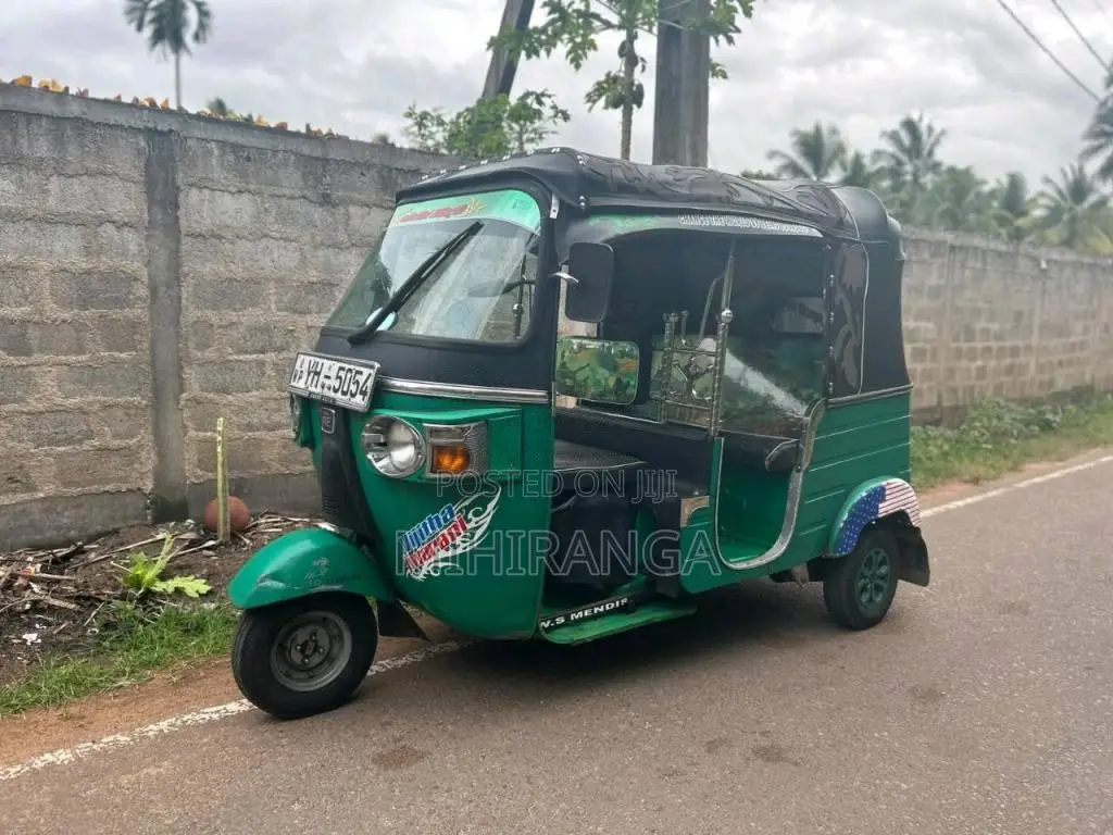 Bajaj RE 4 Stroke 2011 Three Wheel (Used)