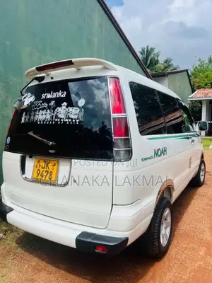 Toyota Noah 1999 Van (Used)