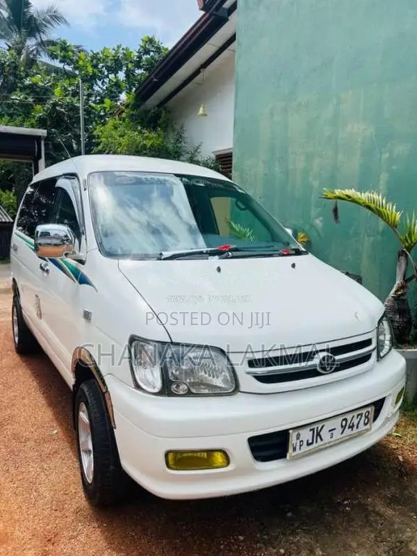 Toyota Noah 1999 Van (Used)